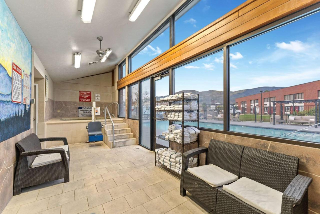 Ramada By Wyndham Cedar City Kültér fotó