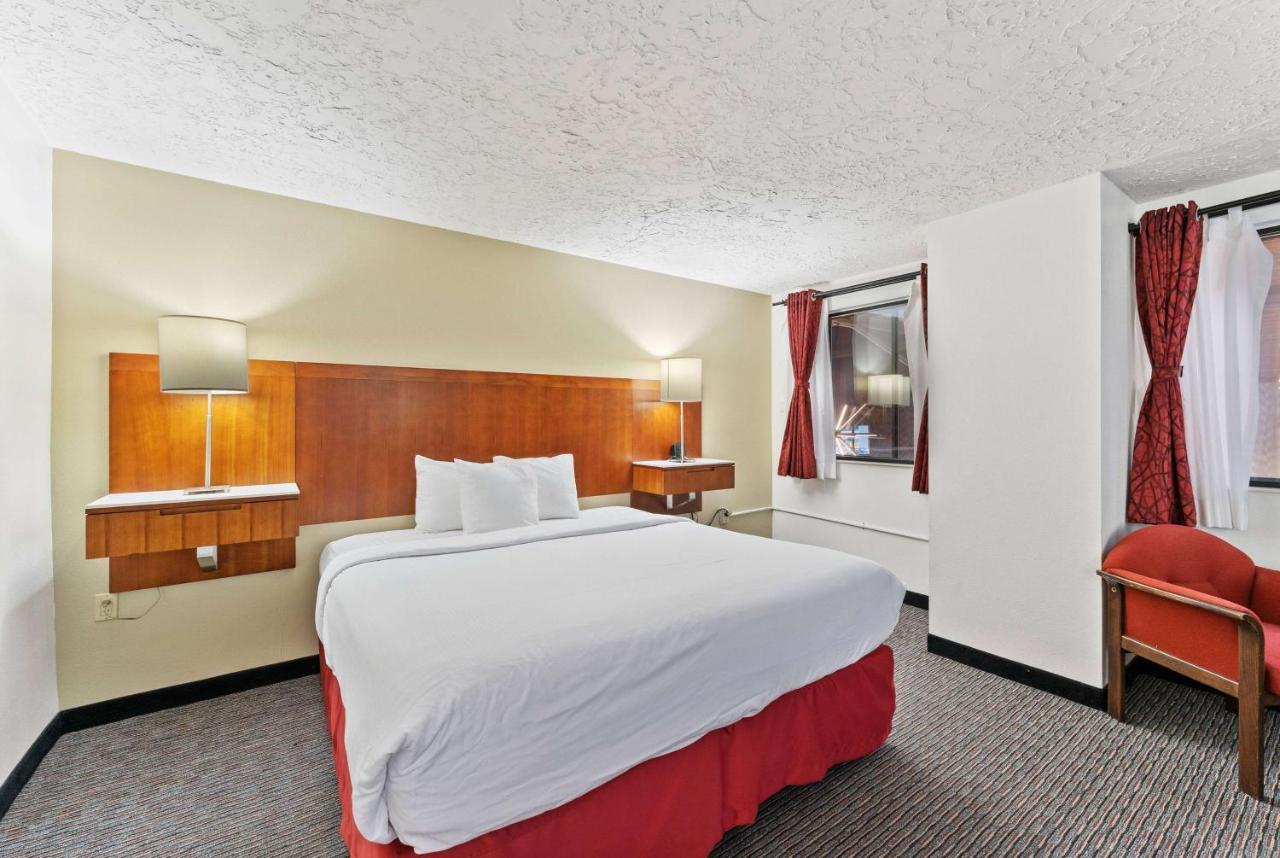 Ramada By Wyndham Cedar City Kültér fotó