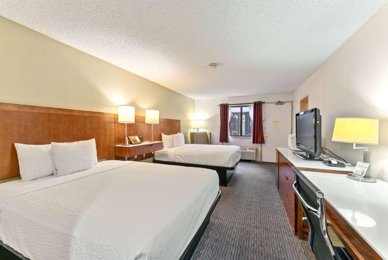 Ramada By Wyndham Cedar City Kültér fotó