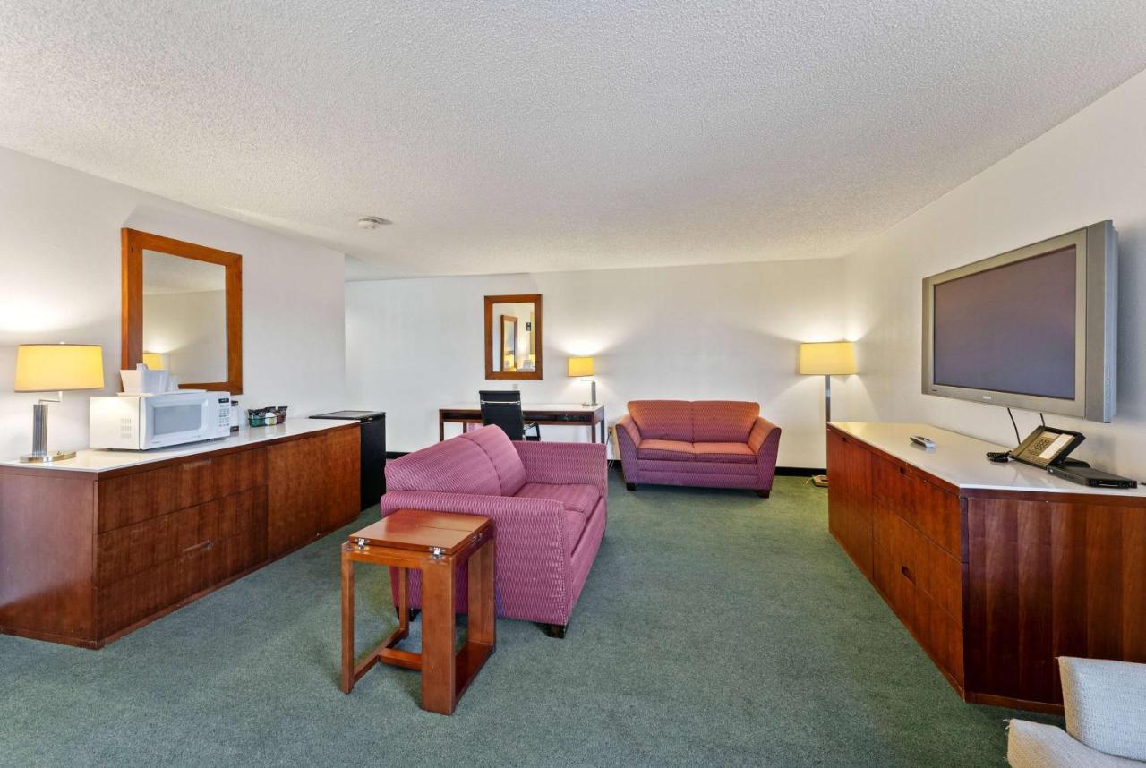 Ramada By Wyndham Cedar City Kültér fotó